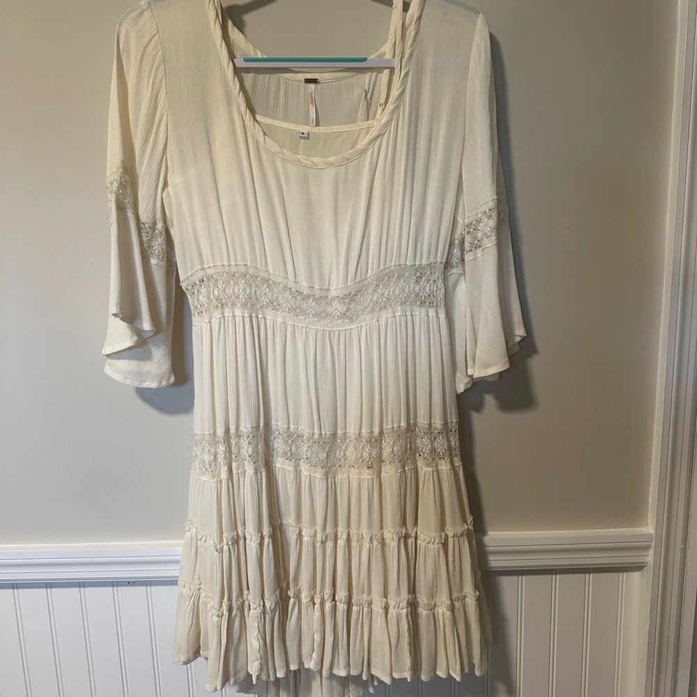 WHITE FLOWY FREE PEOPLE DRESS | SM